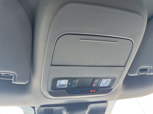 Used 2024 Ford F250 XLT w/ FX4 Off-Road Package image 17