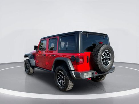 Used 2024 Jeep Wrangler Unlimited Rubicon AWD/4WD image 3