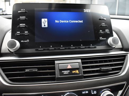 Used 2018 Honda Accord LX image 7