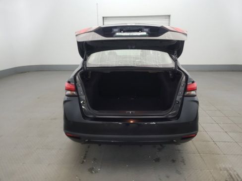 Used 2021 Nissan Versa SV FWD image 29