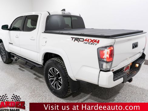 Used 2023 Toyota Tacoma TRD Sport image 3