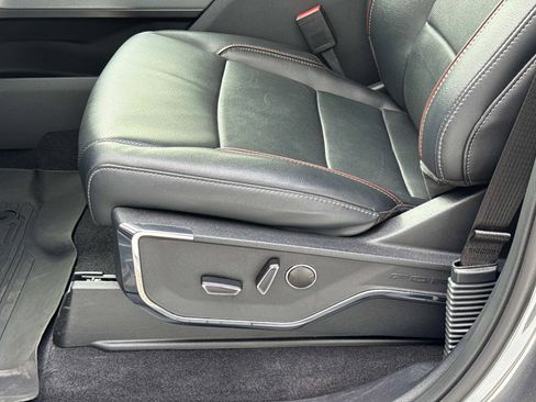 Used 2023 Ford F150 Lariat w/ Equipment Group 502A High image 19