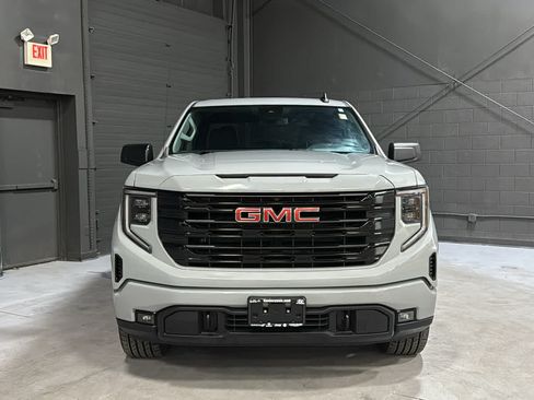 Used 2024 GMC Sierra 1500 Elevation AWD/4WD image 2