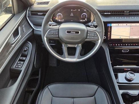 New 2026 Jeep Grand Cherokee L Limited image 10