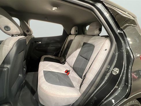 Used 2020 Chevrolet Bolt LT image 32
