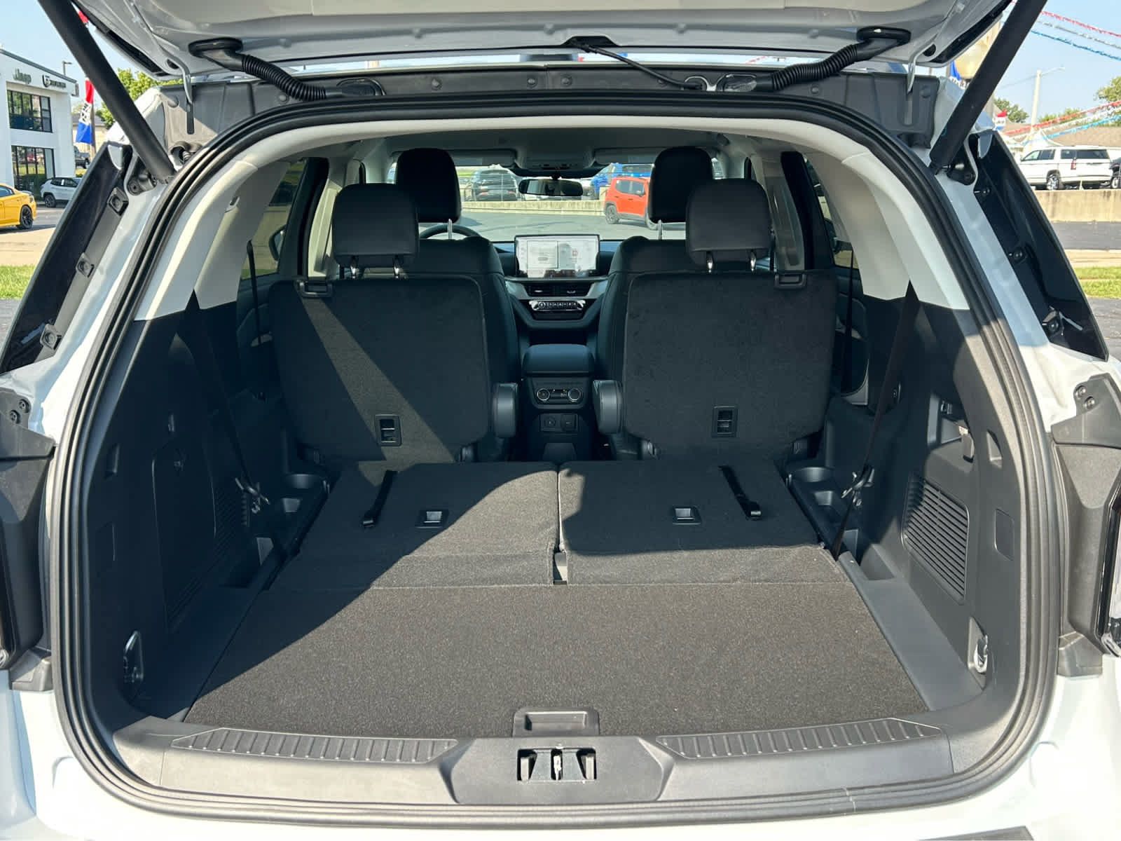 New 2026 Ford Explorer Active w/ Active Comfort Package AWD/4WD image 5