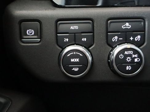 Used 2022 GMC Sierra 1500 Elevation image 24