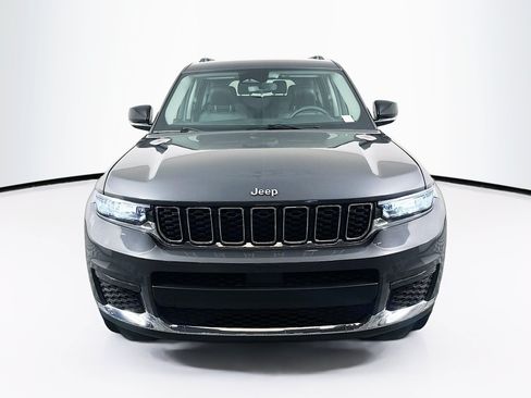 Used 2023 Jeep Grand Cherokee L Limited AWD/4WD image 2