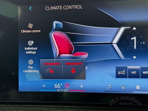 Used 2025 BMW X5 xDrive40i w/ M Sport Package image 27