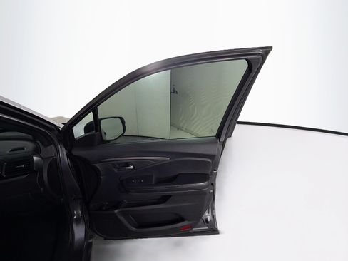 Used 2019 Honda Passport Sport image 30