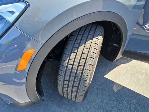 Certified 2024 Volkswagen ID.4 2WD image 31