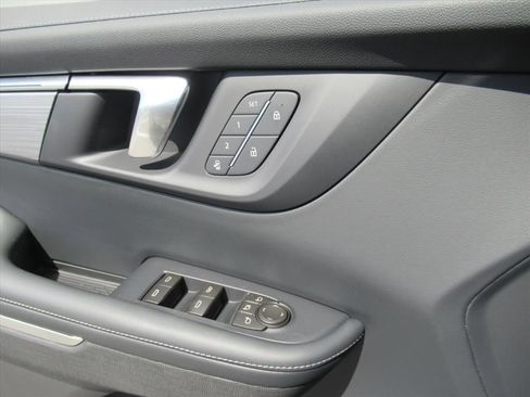 New 2026 Buick Enclave Preferred w/ Power Package AWD/4WD image 20