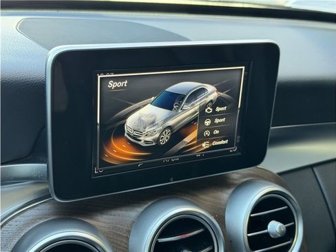 Used 2018 Mercedes-Benz C 300 Sedan image 47