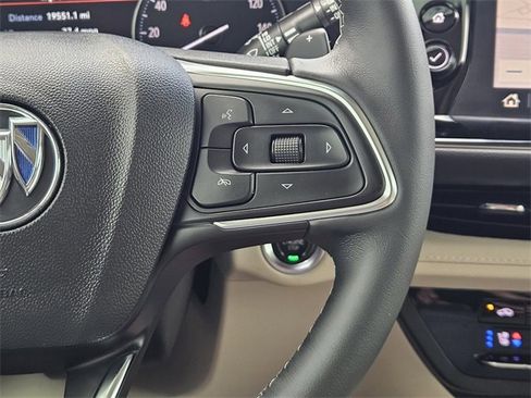 Used 2021 Buick Envision Avenir w/ Technology Package II image 28