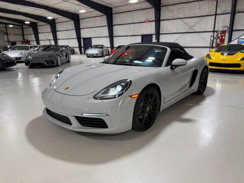 Used 2019 Porsche 718 Boxster RWD image 79