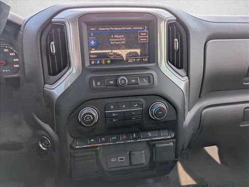 Used 2024 Chevrolet Silverado 1500 Custom Trail Boss AWD/4WD image 10