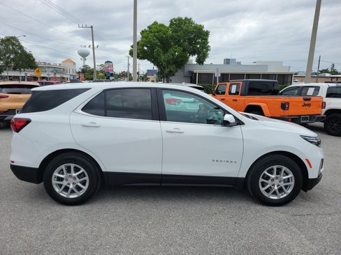 Certified 2023 Chevrolet Equinox LT FWD image 3