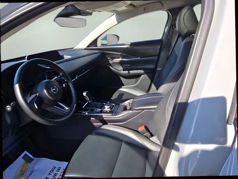 Used 2025 MAZDA CX-30 AWD 2.5 S w/ Preferred Package image 11