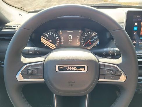 New 2026 Jeep Compass Latitude image 25