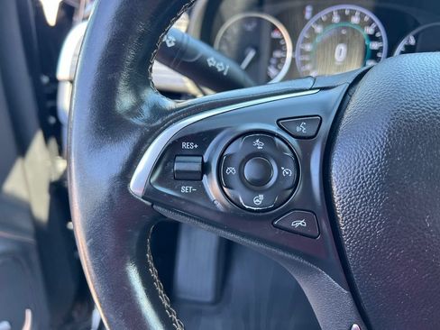 Used 2018 Buick Envision Premium AWD/4WD image 42
