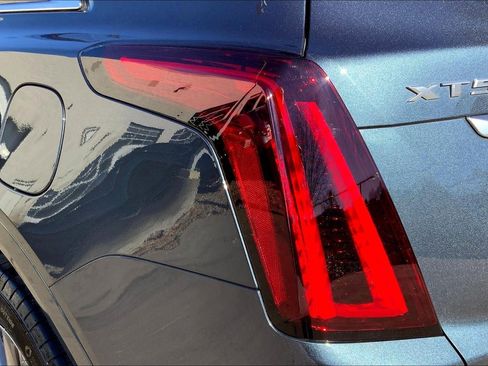 Used 2021 Cadillac XT5 Premium Luxury image 28