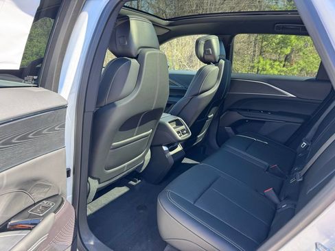 New 2025 Cadillac Lyriq Luxury image 24