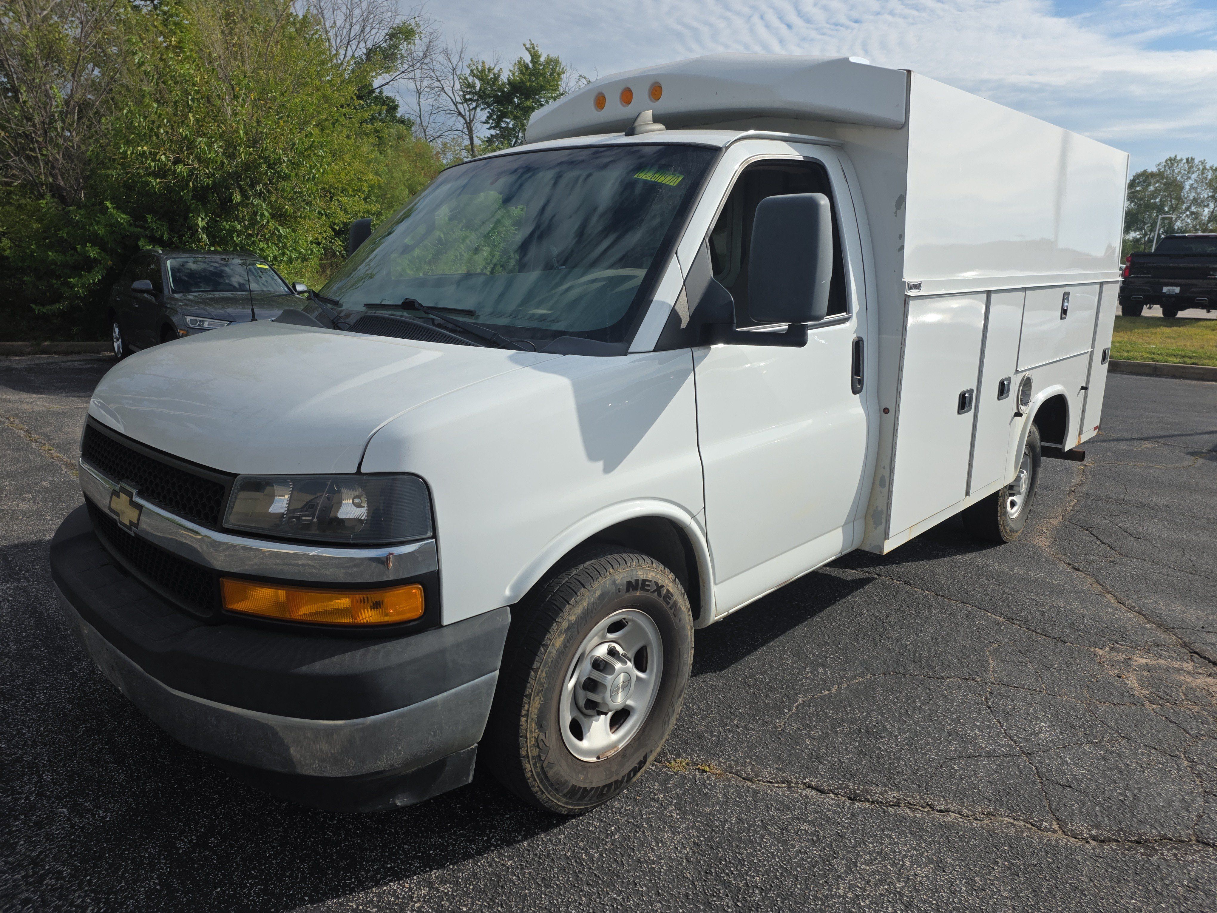 Used 2019 Chevrolet Express 3500 w/ Power Convenience Package RWD image 8
