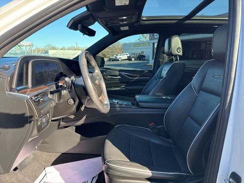 Used 2023 Cadillac Escalade ESV Premium Luxury w/ Performance Package image 19
