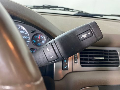 Used 2013 Chevrolet Tahoe LT image 16