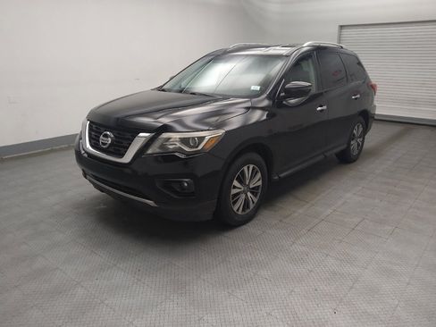 Used 2020 Nissan Pathfinder SV AWD/4WD image 2