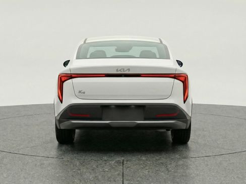 Used 2025 Kia K4 LXS image 7