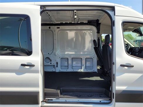 New 2025 Ford Transit 250 148 Medium Roof image 13