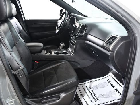 Used 2021 Jeep Grand Cherokee Laredo X AWD/4WD image 10
