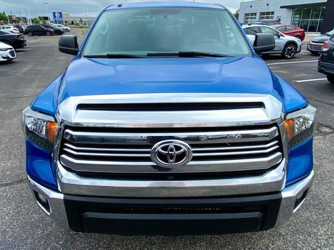 Used 2017 Toyota Tundra SR5 w/ SR5 Upgrade Package AWD/4WD image 4