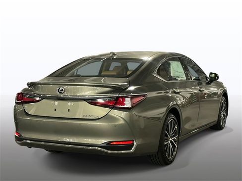 New 2025 Lexus ES 300h w/ Premium Package image 9