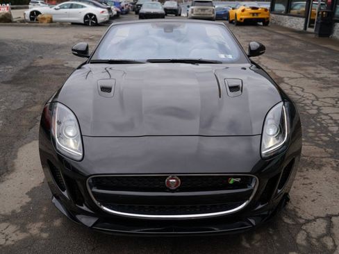 Used 2017 Jaguar F-TYPE R image 14