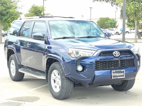 Used 2019 Toyota 4Runner SR5 RWD image 7