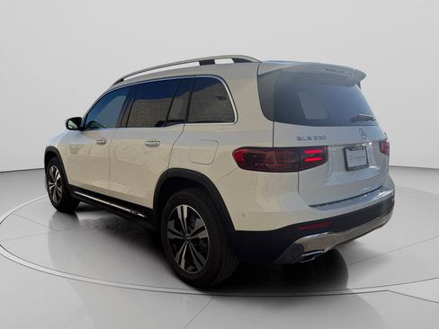 New 2026 Mercedes-Benz GLB 250 4MATIC image 3