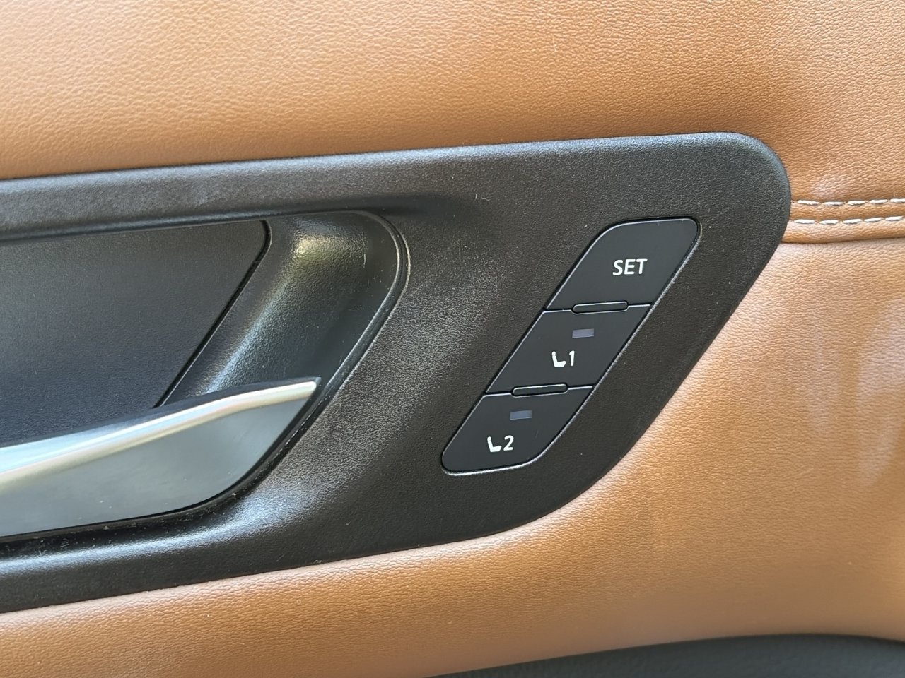 Certified 2023 Nissan Pathfinder Platinum AWD/4WD image 19