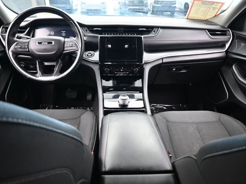 Used 2021 Jeep Grand Cherokee L Laredo w/ Luxury Tech Group I image 40