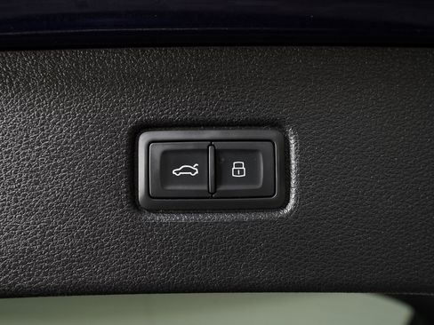 Used 2021 Audi SQ7 Premium Plus w/ Driver Assistance Package image 12