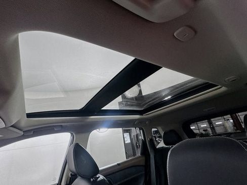 Certified 2023 Nissan Rogue SL w/ SL Premium Package image 19