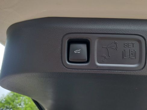 Used 2023 Ford Expedition XLT RWD image 32