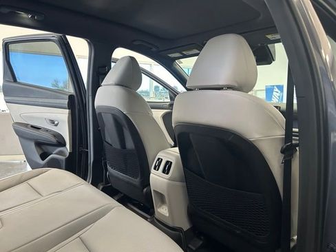Used 2025 Hyundai Tucson Limited image 15