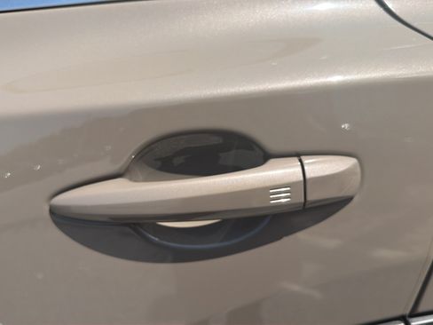Used 2024 Nissan Pathfinder Platinum FWD image 54
