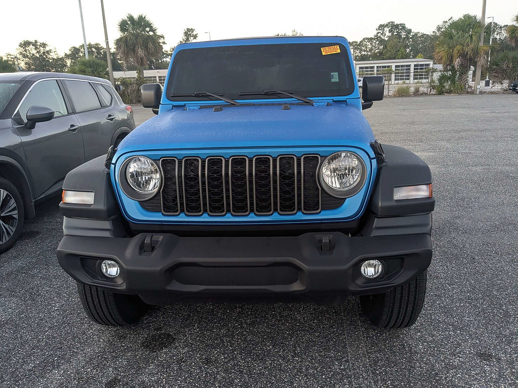 Used 2025 Jeep Wrangler Sport AWD/4WD image 3