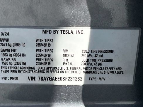 Used 2025 Tesla Model Y Long Range AWD/4WD image 34
