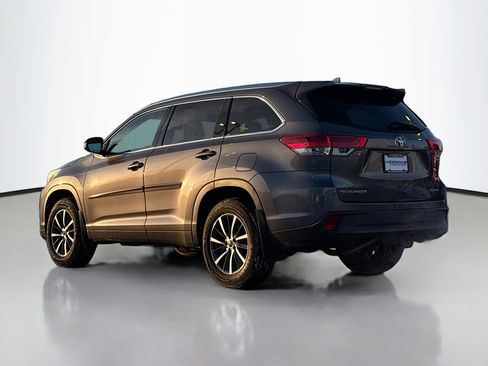 Used 2018 Toyota Highlander SE image 13