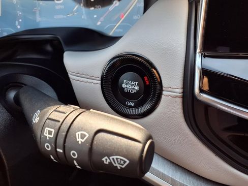 Used 2025 Jeep Compass Limited AWD/4WD image 8