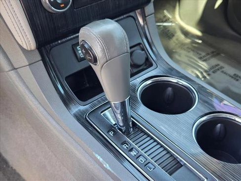 Used 2017 Chevrolet Traverse LT image 12